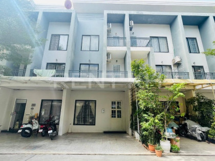 Link Villa for Rent at Borey Arata Sen Sok Villa in Phnom Penh Capital