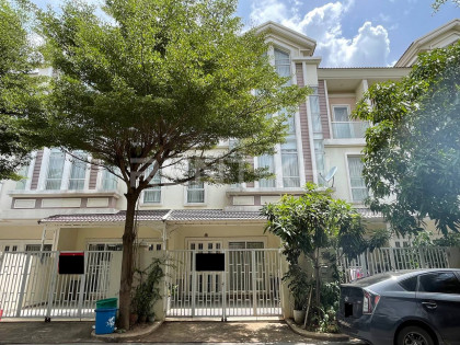 Villa Link House for Rent in Borey Chip Mong Sen Sok Villa in Phnom Penh Capital