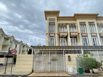 Link Villa for Rent at Borey The Mekong Royal Villa in Phnom Penh Capital