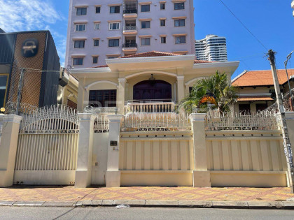 House for Rent at Sangkat BKK1 Villa in Phnom Penh Capital