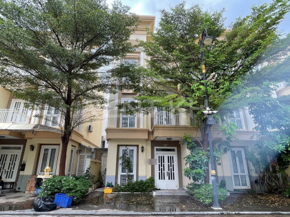 Link Villa for Rent at Borey The Mekong Royal Villa in Phnom Penh Capital