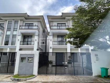Villa Twin for Rent at Borey Rith Villa in Phnom Penh Capital