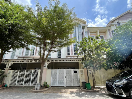 Villa Link House for Rent at Borey Chip Mong Sen Sok Villa in Phnom Penh Capital