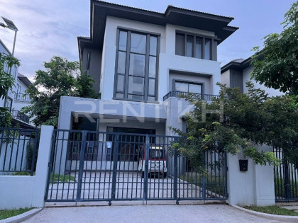 Queen  Villa for Rent at Borey Chip Mong Land 598 Villa in Phnom Penh Capital