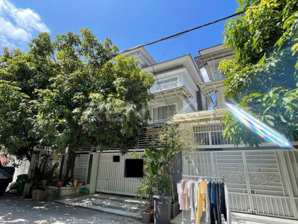 Villa Twin for Rent at Borey PiPhup Thmey Sen Sok Villa in Phnom Penh Capital