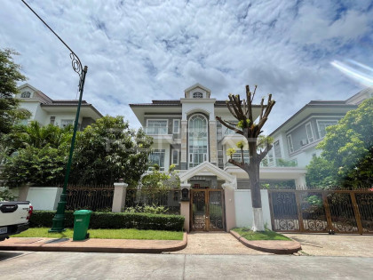 Twin Villa for Rent at Borey Peng Huoth The Stra Primea Villa in Phnom Penh Capital