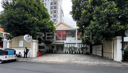 Shop House for Rent at Sangkat BKK1 Villa in Phnom Penh Capital