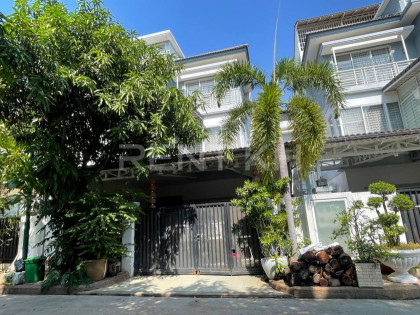 Villa Twin for Rent in Borey Peng Huoth Villa in Phnom Penh Capital