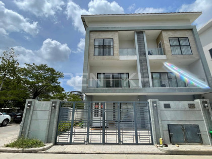 Twin Villa for Rent at Borey Arata Sen Sok Villa in Phnom Penh Capital