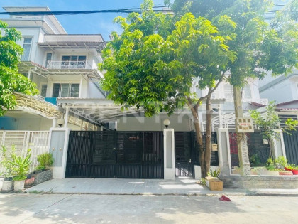 Villa Twin for Rent in Borey Piphup Thmey Sen Sok Villa in Phnom Penh Capital