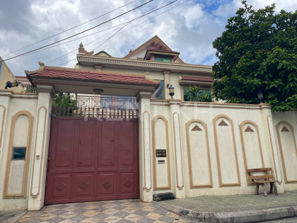 Single Villa for Rent at Toul Tom Poung Villa in Phnom Penh Capital