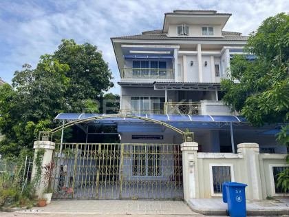 Twin Villa for Rent at Borey Phnom Penh Thmey (Tuek Thla) Villa in Phnom Penh Capital