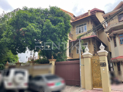 Building for Rent at Toul Tom Poung Flat in Phnom Penh Capital
