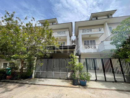 Villa Twin for Rent in Borey Phnom Penh Thmey Park City Villa in Phnom Penh Capital