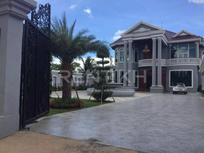 Villa for Rent at Khan Sensok Villa in Phnom Penh Capital