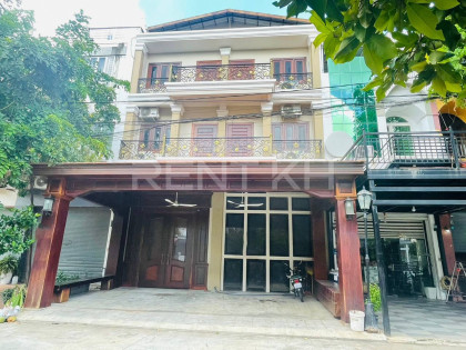 Single Villa for Rent at Borey Sopheak Mongkul Villa in Phnom Penh Capital