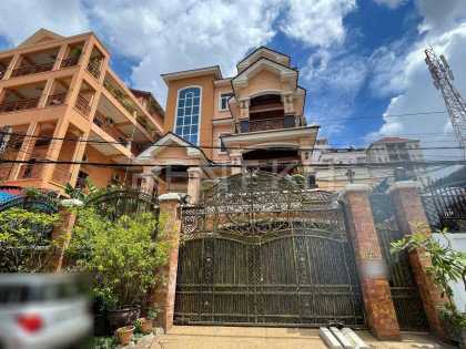 Villa for Rent at Sangkat Boeng Trabaek Flat in Phnom Penh Capital