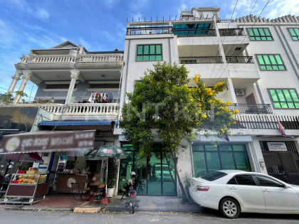 Flat for Rent at Khan Toul Kouk Flat in Phnom Penh Capital