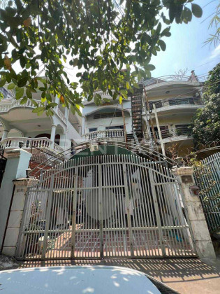 House for Rent near The Royal School of Administration,  Tonle Basak Flat in Phnom Penh Capital