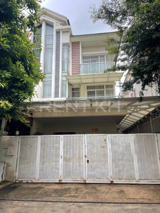 Twin Villa for Rent at Borey Chip Mong Sensok Villa in Phnom Penh Capital