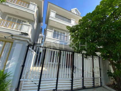 Twin Villa for Rent at Borey Phnom Penh Thmey (Diamond Park) Villa in Phnom Penh Capital