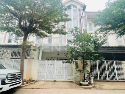 Link House for Rent at Borey Chip Mong Sensok Villa in Phnom Penh Capital