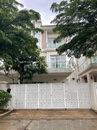 Twin Villa for Rent at Borey Chip Mong Sensok Villa in Phnom Penh Capital