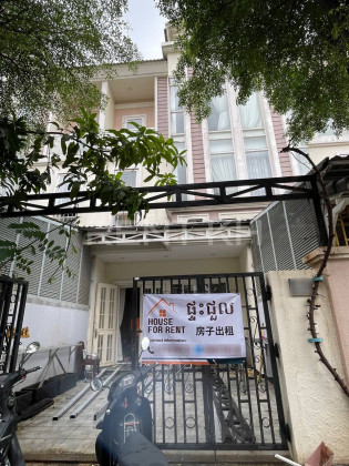 Twin Villa for Rent at Borey Chip Mong Sensok Villa in Phnom Penh Capital