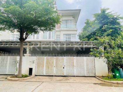 Twin Villa for Rent at Borey Chip Mong Sensok Villa in Phnom Penh Capital