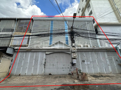 Shop for Rent  Near Vanda School Flat in Phnom Penh Capital