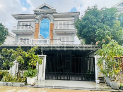 Twin Villa for Rent in Borey Vimean Phnom Penh Villa in Phnom Penh Capital
