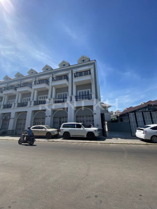 Link Villa for Rent at Borey Phnom Penh Thmey Villa in Phnom Penh Capital
