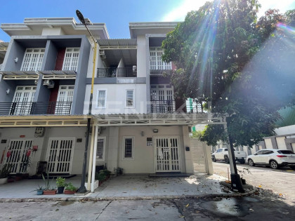 Link House for Rent at Borey Thai Chunky Villa in Phnom Penh Capital