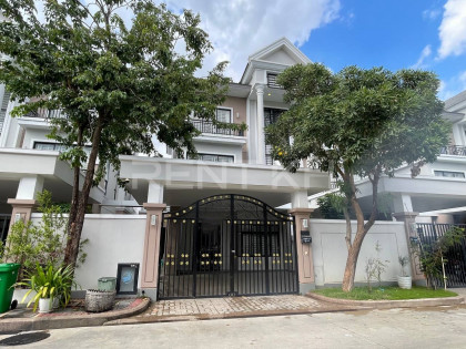 Twin Villa for Rent in Borey Peng Huoth The Star Mera Garden Villa in Phnom Penh Capital
