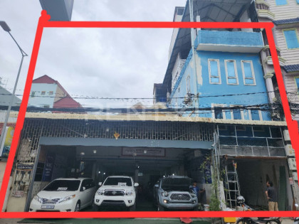 ផ្ទះអាជីរកម្មនៅស្ទឹងមានជ័យចាស់ Flat in Phnom Penh Capital