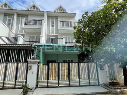 Link House for Rent at Borey Phnom Penh Thmey Villa in Phnom Penh Capital