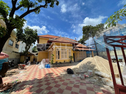 Single Villa for Rent at Khan Tuol Kuok Villa in Phnom Penh Capital