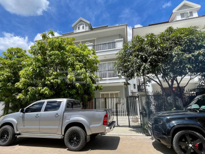 Villa Twin for Rent in Borey Phnom Penh Thmey Villa in Phnom Penh Capital