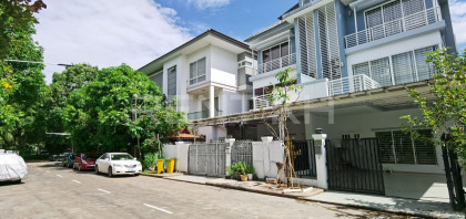 Villa Twin for Rent in Borey Peng Huoth The Star Emerald Villa in Phnom Penh Capital