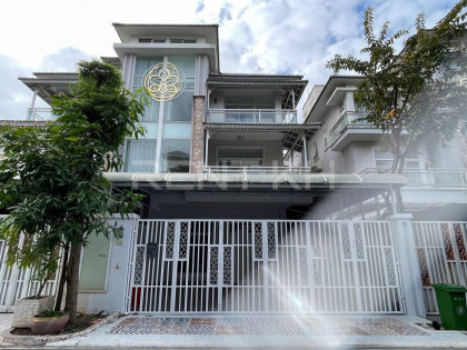 Twin Villa for Rant Borey Orkide The Royal Villa in Phnom Penh Capital