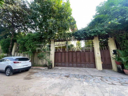Villa For Rent at Khan Chamkar Morn Villa in Phnom Penh Capital