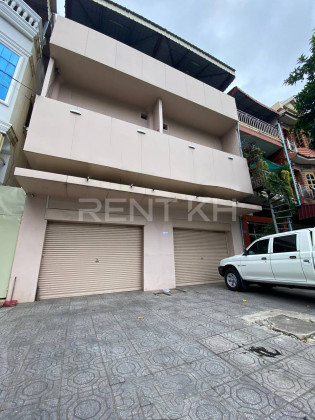 Shophouse for Rent at Khan Chamkar Mon Flat in Phnom Penh Capital