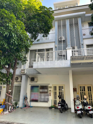 Link House For Rent at Borey Peng Huoth The Star Emerald 1 Villa in Phnom Penh Capital