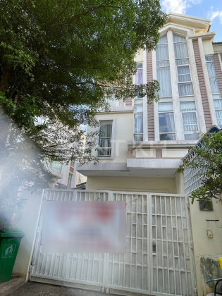 Link House For Rent at Borey Chip Mong Sen Sok Villa in Phnom Penh Capital