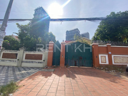 Single Villa for Rent at Tuol Kouk Villa in Phnom Penh Capital