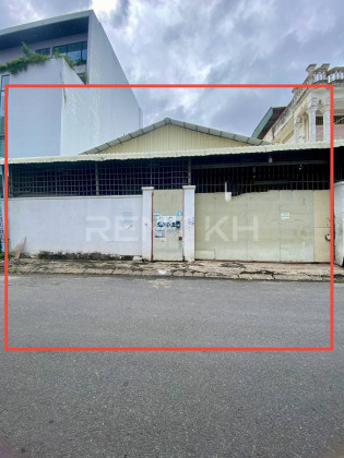 Warehouse for Rent at Tuol Tompung Warehouse in Phnom Penh Capital