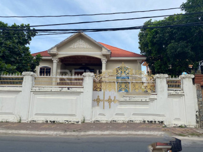 Single Villa for Rent at Tuol Kouk Villa in Phnom Penh Capital