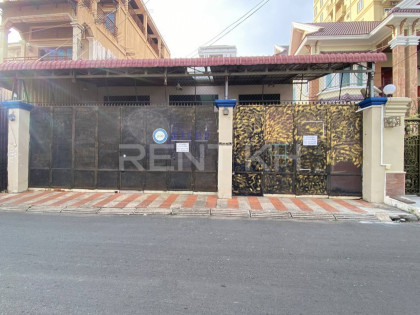 Shophouse for Rent at Tuol Tumpung Villa in Phnom Penh Capital