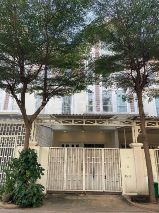 Link House For Rent at Borey Chip Mong Sen Sok Villa in Phnom Penh Capital