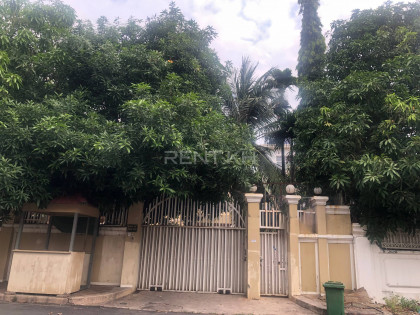 Villa For Rent at Tuol Kouk Villa in Phnom Penh Capital